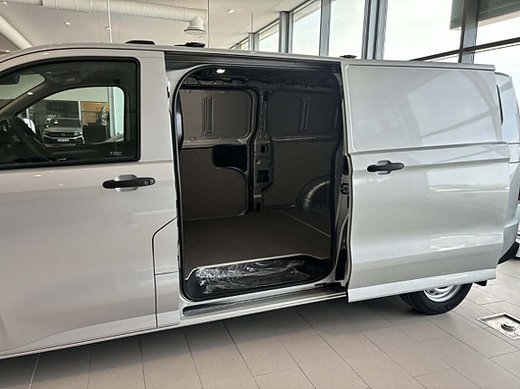 Volkswagen Transporter 13 of 15