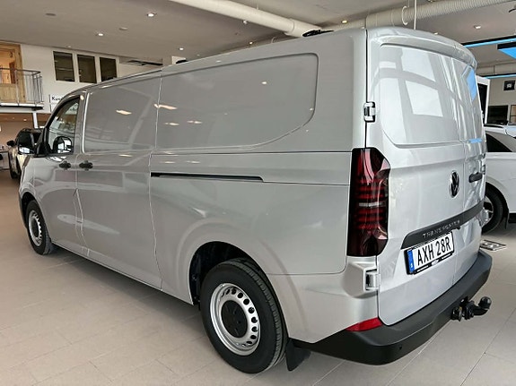 Volkswagen Transporter 9 of 15