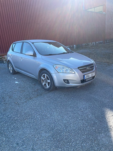 Kia Ceed 5 of 5