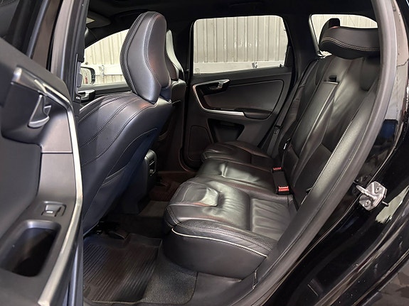 Volvo XC60 10 of 11