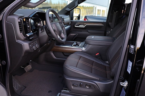 Chevrolet Silverado 2500 6 of 24