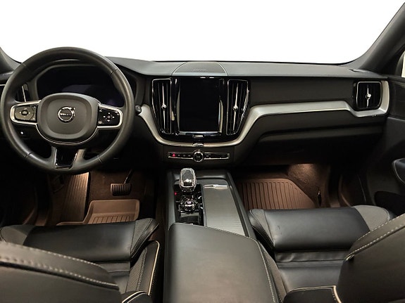 Volvo XC60 6 of 16