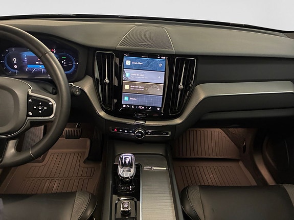 Volvo XC60 13 of 16