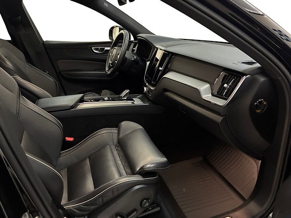 Volvo XC60 5 of 16