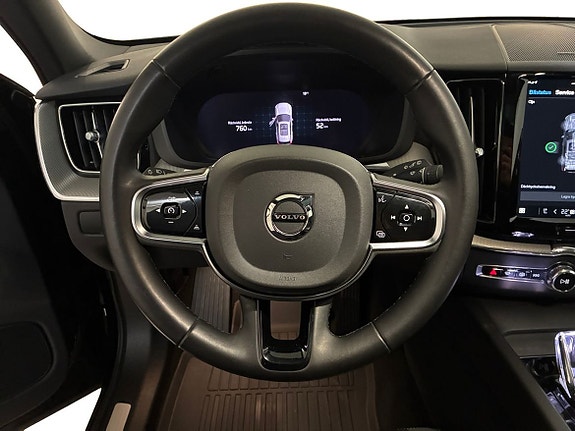 Volvo XC60 11 of 16