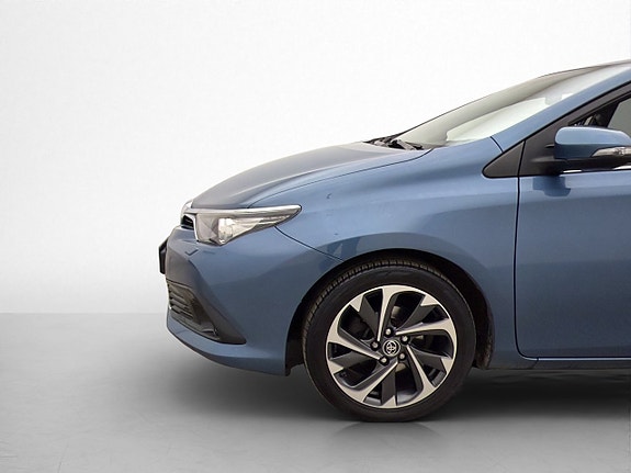 Toyota Auris 26 of 29