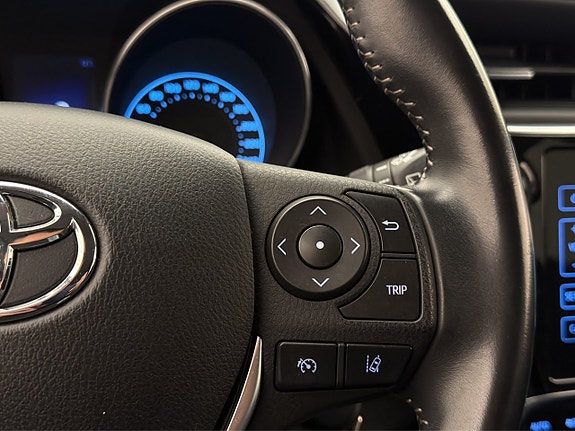 Toyota Auris 17 of 29