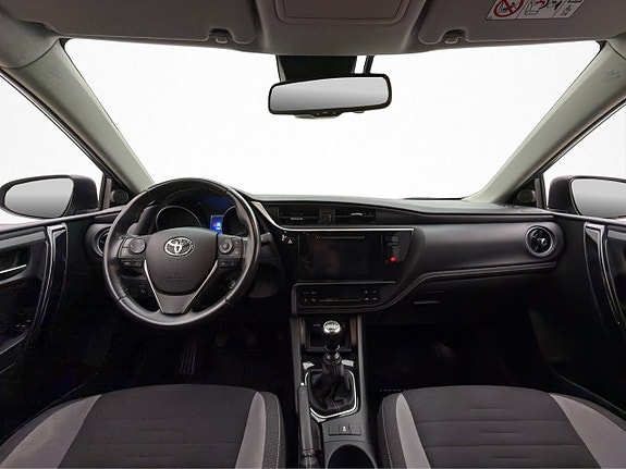 Toyota Auris 12 of 29
