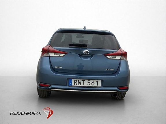 Toyota Auris 7 of 29