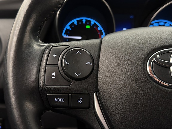 Toyota Auris 15 of 29