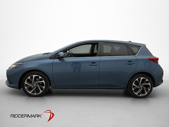 Toyota Auris 5 of 29
