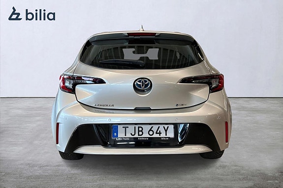 Toyota Corolla 5 of 5