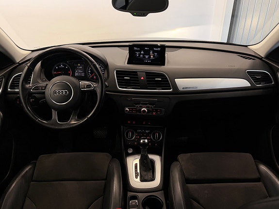 Audi Q3 14 of 18