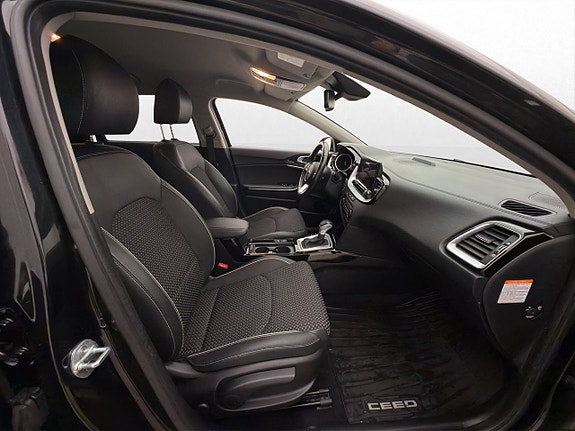 Kia Ceed 25 of 30