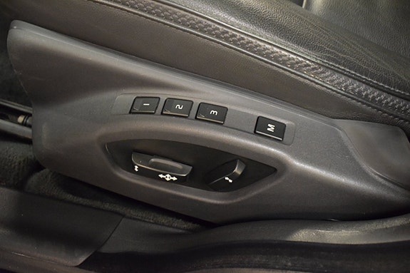 Volvo XC70 17 of 25