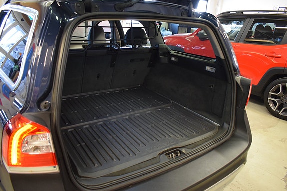 Volvo XC70 25 of 25