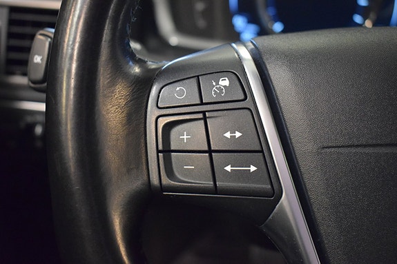 Volvo XC70 10 of 25