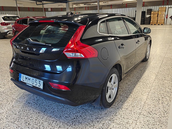 Volvo V40 5 of 5