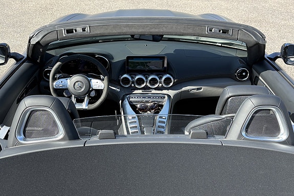 Mercedes-Benz AMG GT Roadster 11 of 25