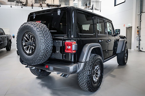Jeep Wrangler 4 of 30