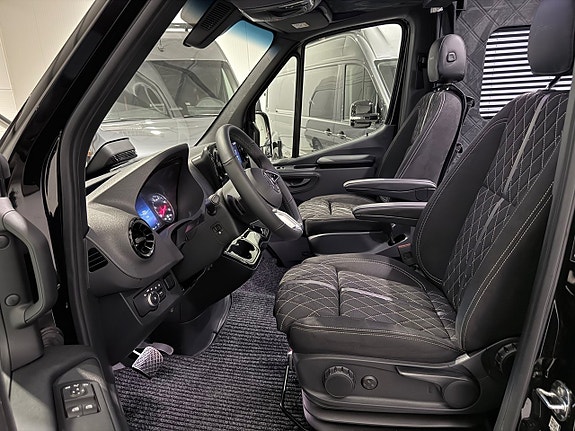Mercedes-Benz Sprinter 319 19 of 26