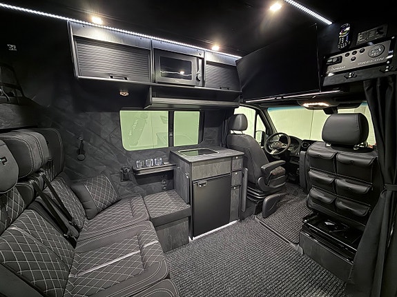 Mercedes-Benz Sprinter 319 2 of 5