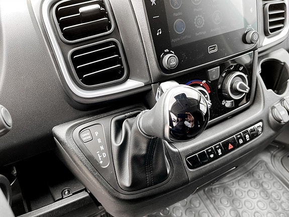 Peugeot Boxer 12 of 14