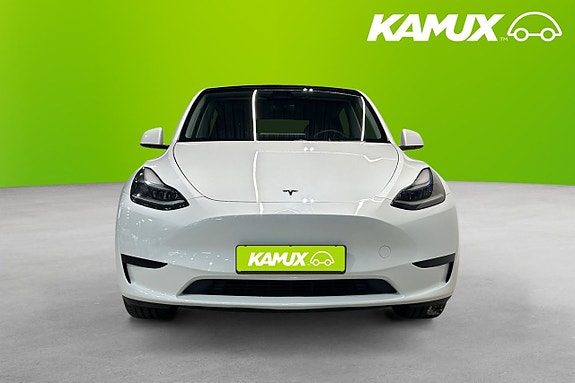 Tesla Model Y 6 of 22