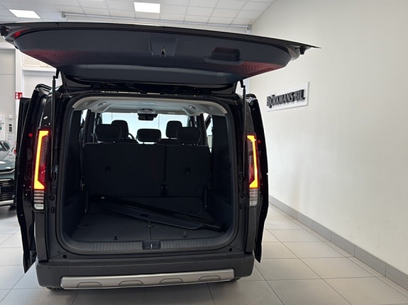 Kia PV5 23 of 29