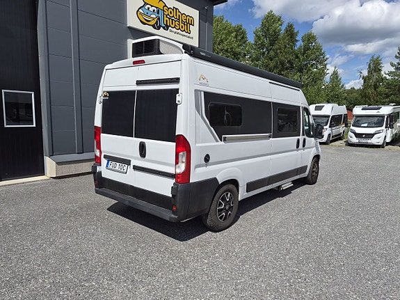 Pilote Mooveo Van 60 EB automat, långbäddar, dubbla AC, 2 sitt/sov platser 6 of 22