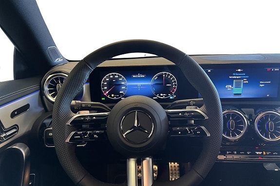 Mercedes-Benz A250 e 6 of 13