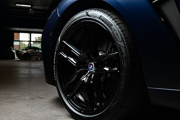 BMW M8 28 of 30