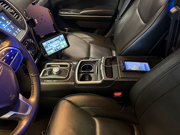 Chrysler 300 13 of 18