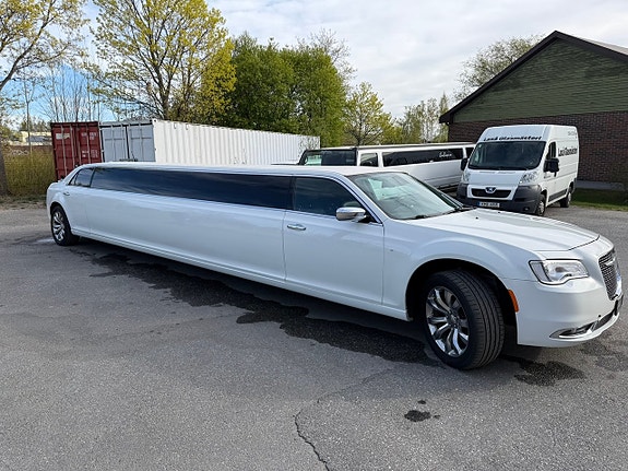 Chrysler 300 17 of 18