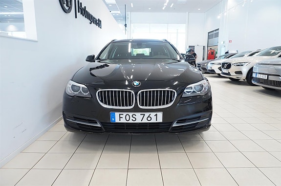 BMW 520d 4 of 5