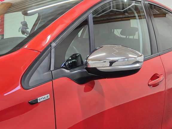 Peugeot 208 4 of 5