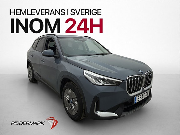 BMW iX1 4 of 5