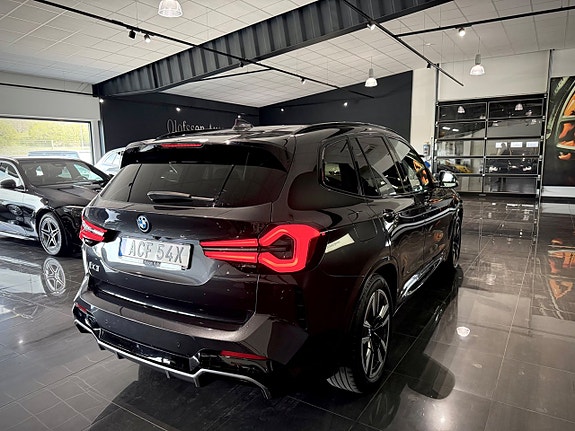 BMW iX3 15 of 28