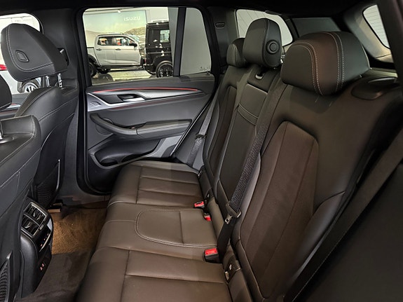 BMW iX3 6 of 28