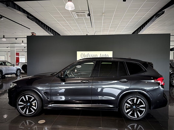 BMW iX3 2 of 28