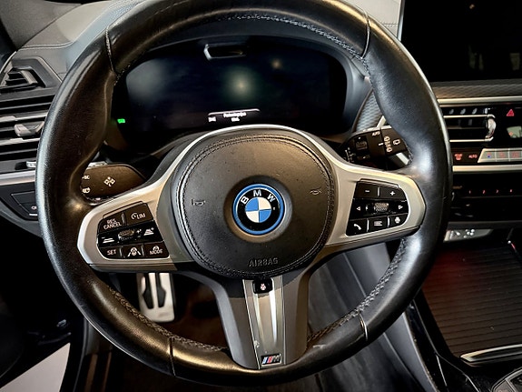 BMW iX3 20 of 28