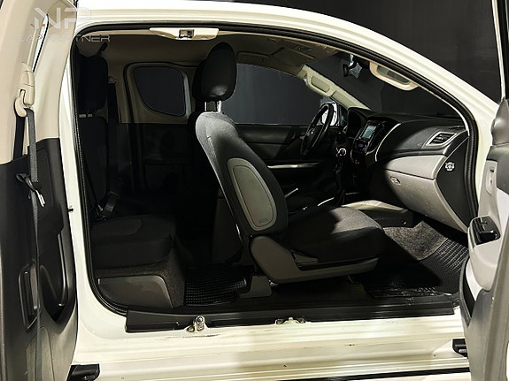 Mitsubishi L200 Club Cab 20 of 22