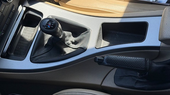 BMW 325i 18 of 29