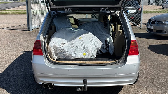 BMW 325i 24 of 29