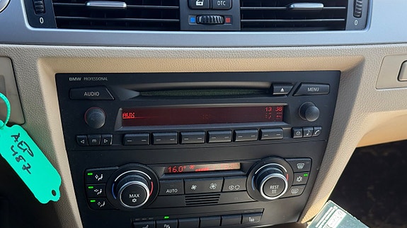 BMW 325i 17 of 29