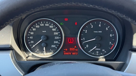 BMW 325i 15 of 29