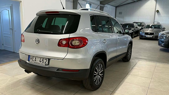 Volkswagen Tiguan 6 of 18