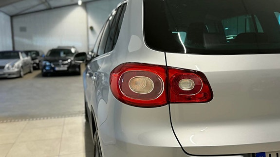 Volkswagen Tiguan 9 of 18