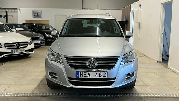 Volkswagen Tiguan 2 of 18