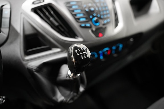 Ford Transit Custom 15 of 19
